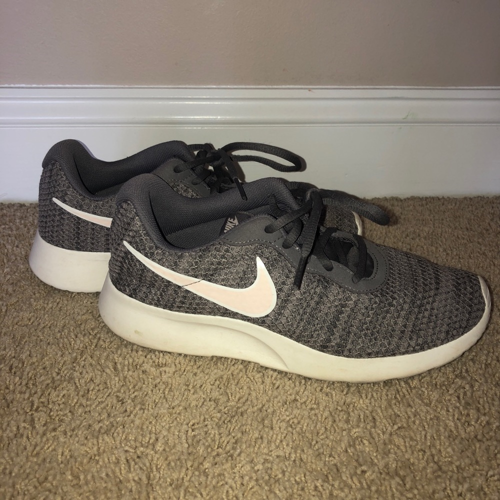 Grey Nike Roshe Shoe